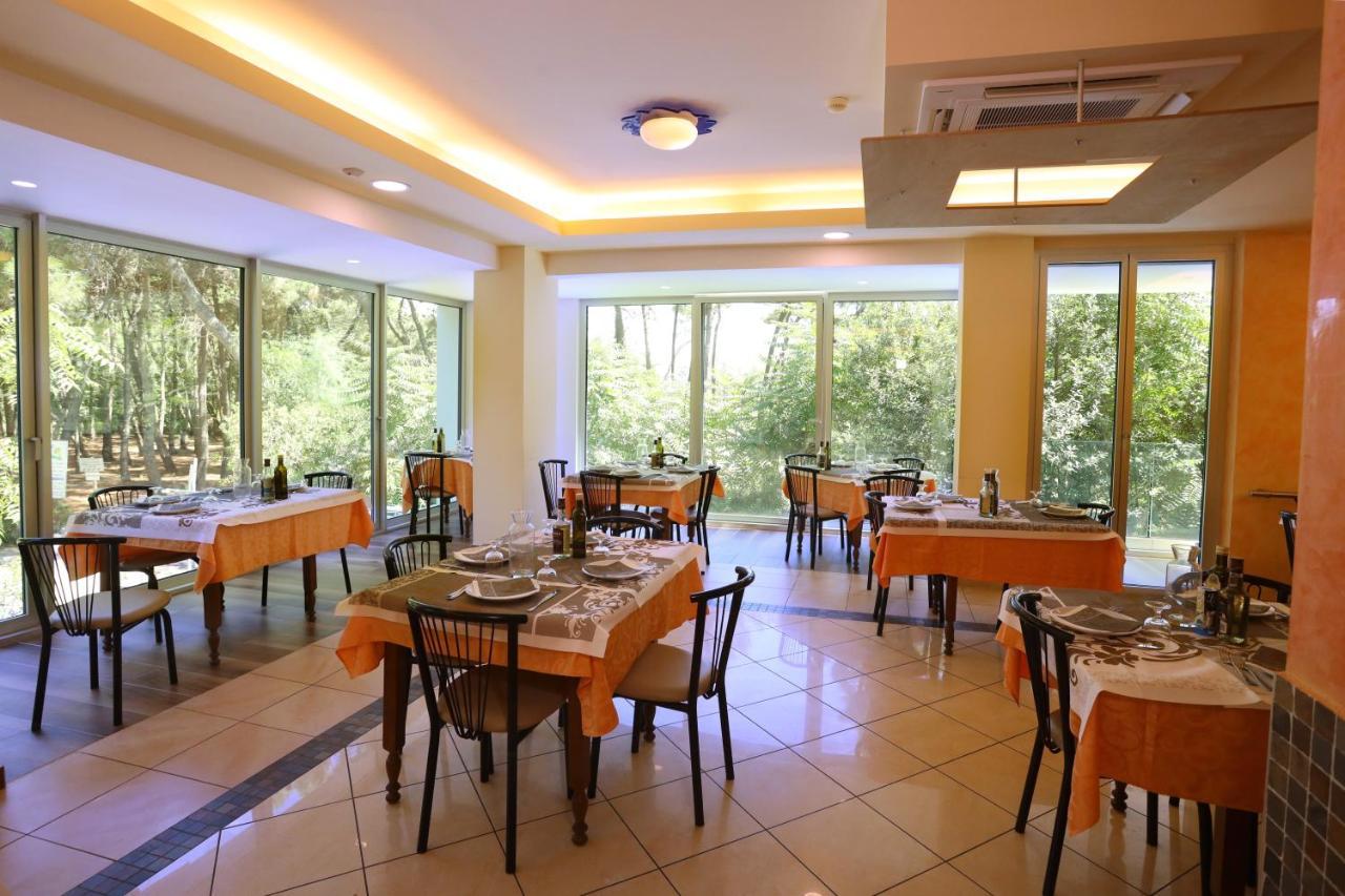 Hotel Krone Lido di Classe Ngoại thất bức ảnh