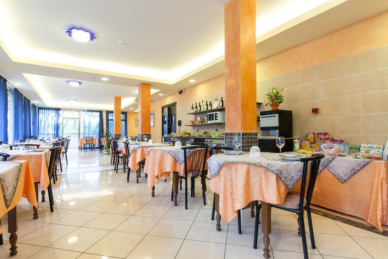 Hotel Krone Lido di Classe Ngoại thất bức ảnh