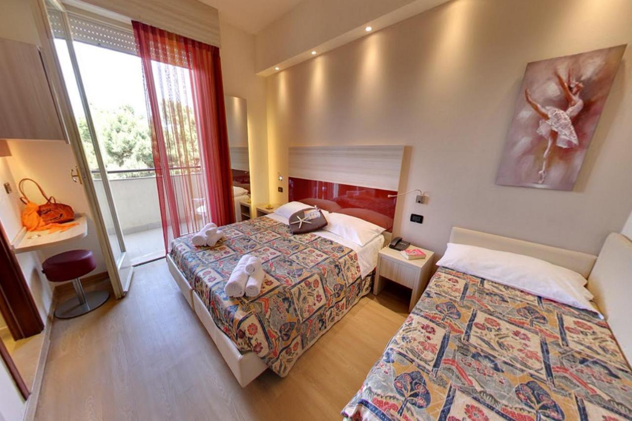 Hotel Krone Lido di Classe Ngoại thất bức ảnh